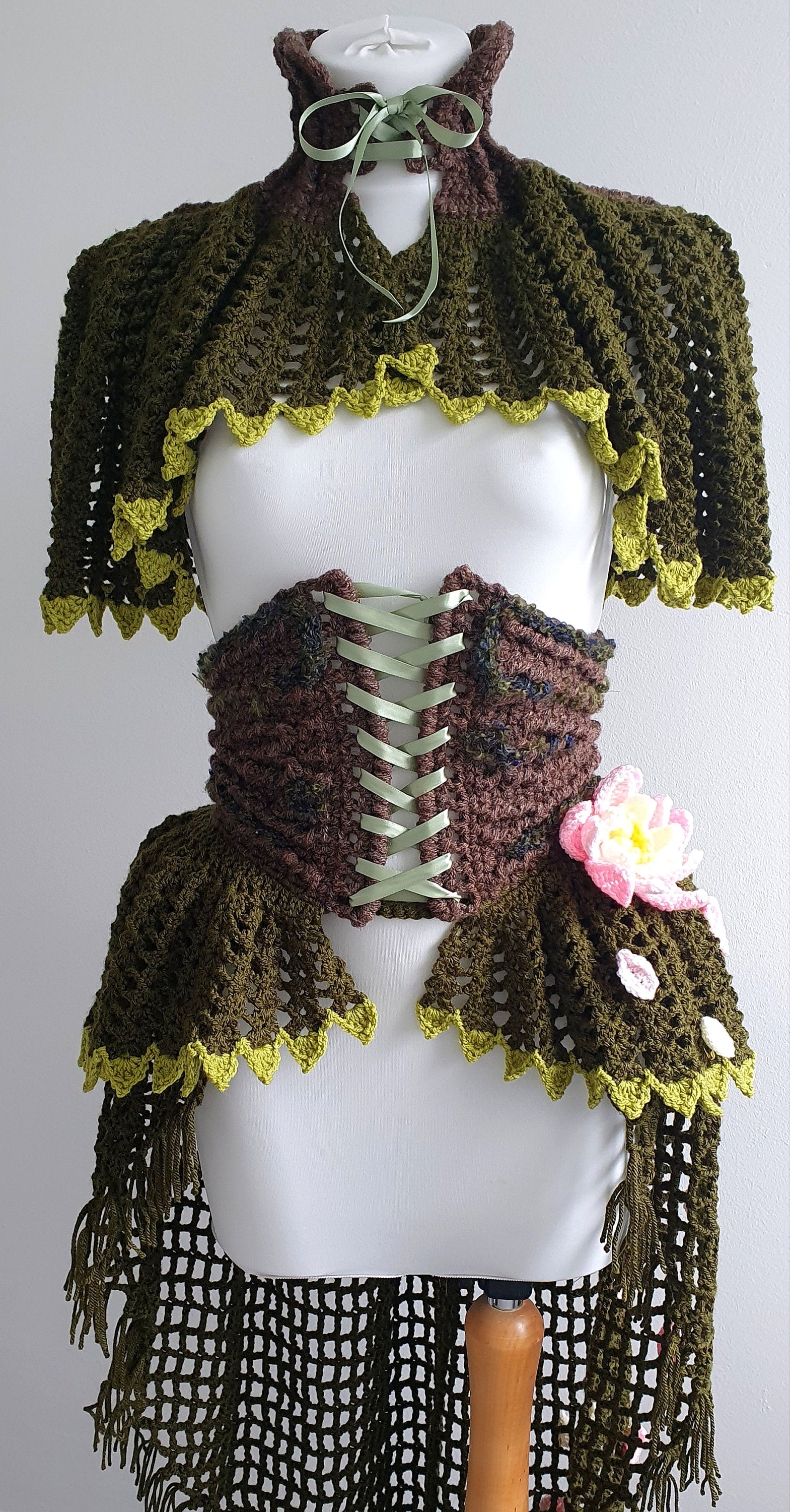 Crochet Pattern: The Ekho Set - Corset Belt, Attached Skirt, Bustle & Capelet