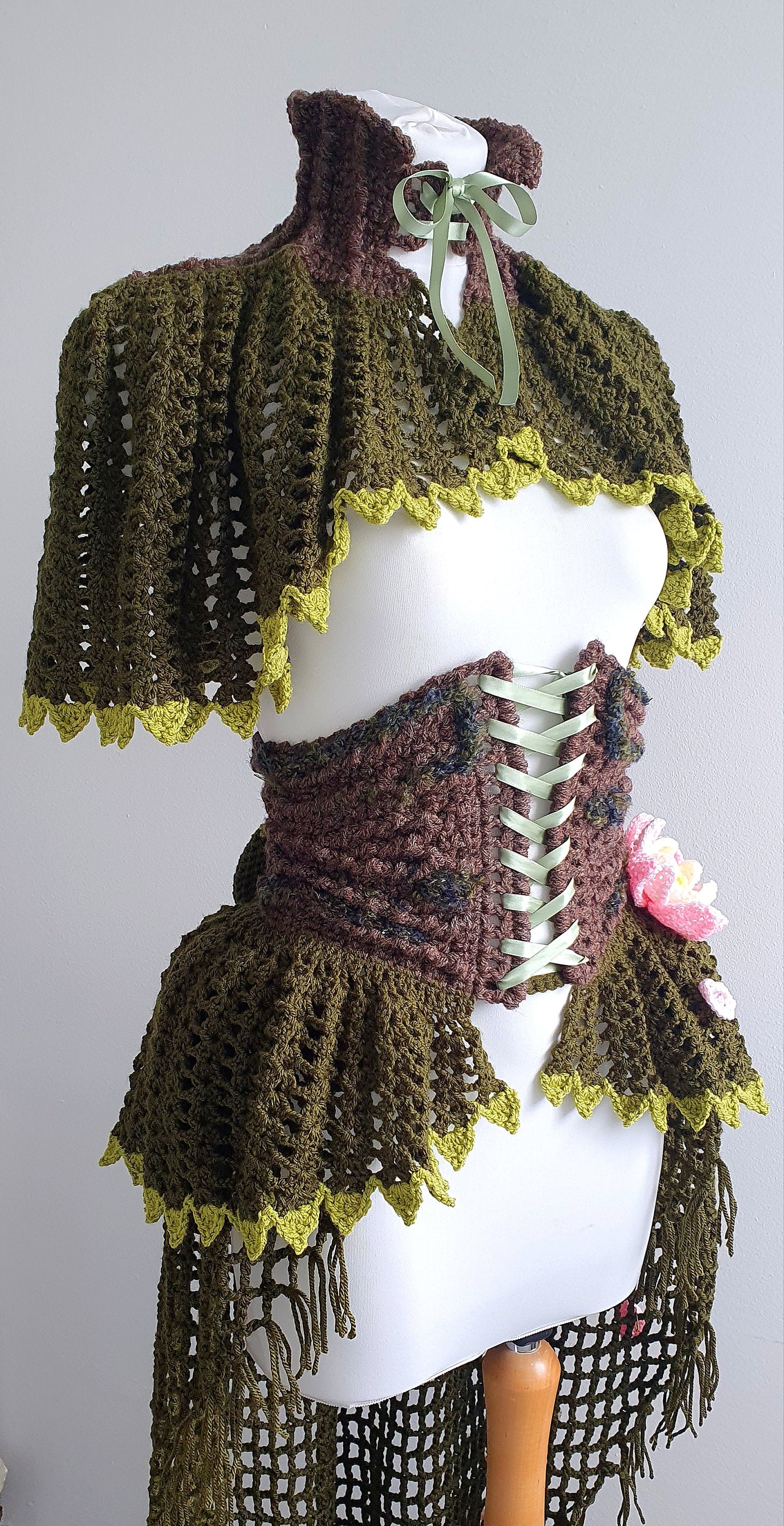 Crochet Pattern: The Ekho Set - Corset Belt, Attached Skirt, Bustle & Capelet