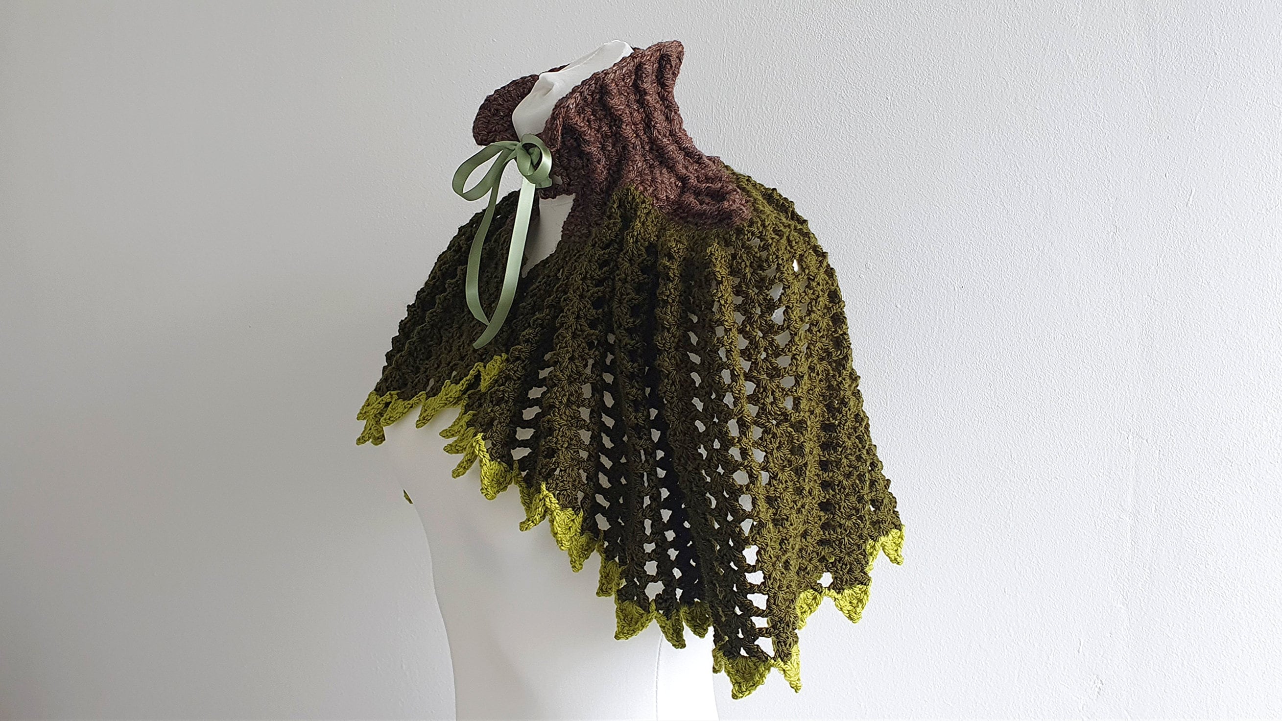 Crochet Pattern: The Ekho Capelet