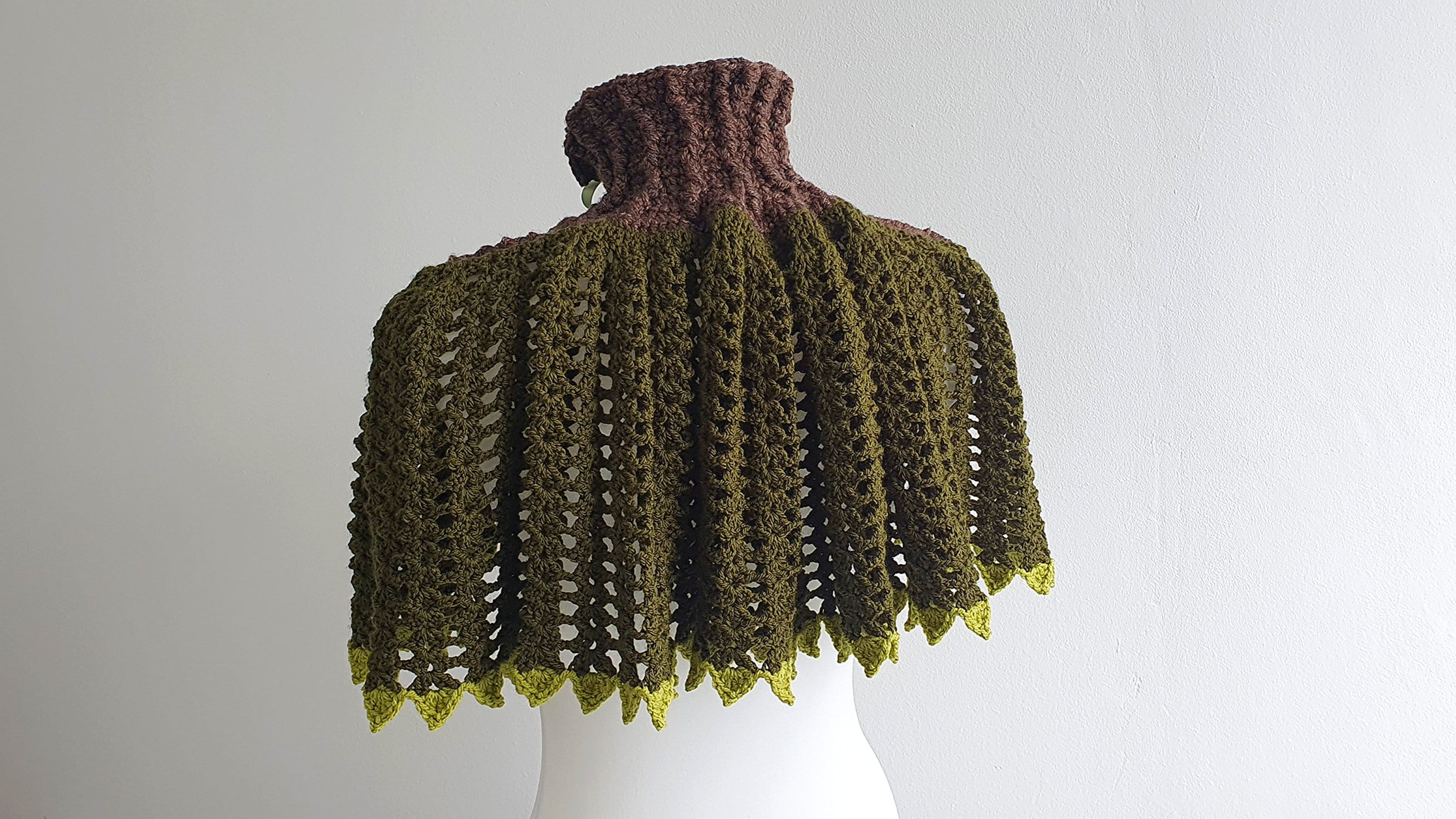 Crochet Pattern: The Ekho Capelet